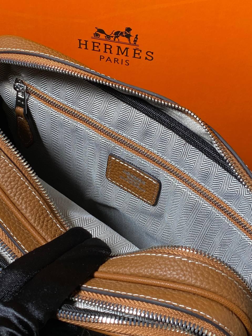МУЖСКАЯ СУМКА МЕССЕНДЖЕР HERMES детальное фото