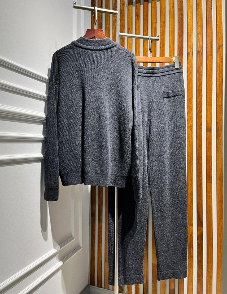 КОСТЮМ BRUNELLO CUCINELLI детальное фото