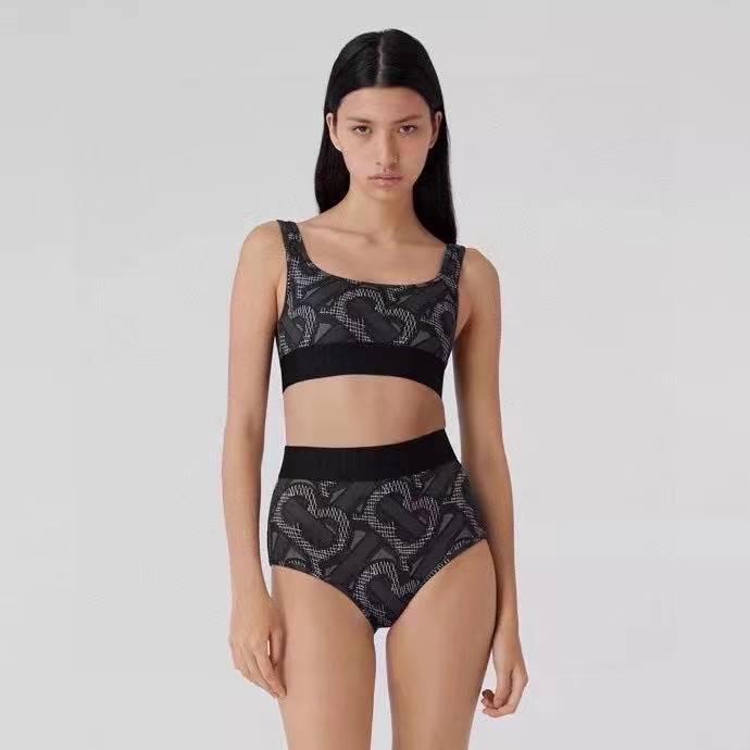 КУПАЛЬНИК BURBERRY детальное фото