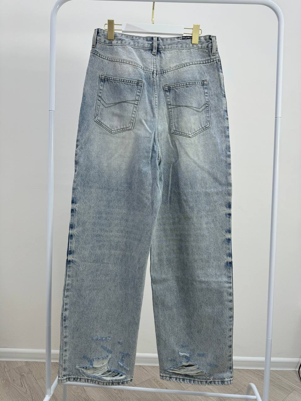 ДЖИНСЫ BALENCIAGA детальное фото