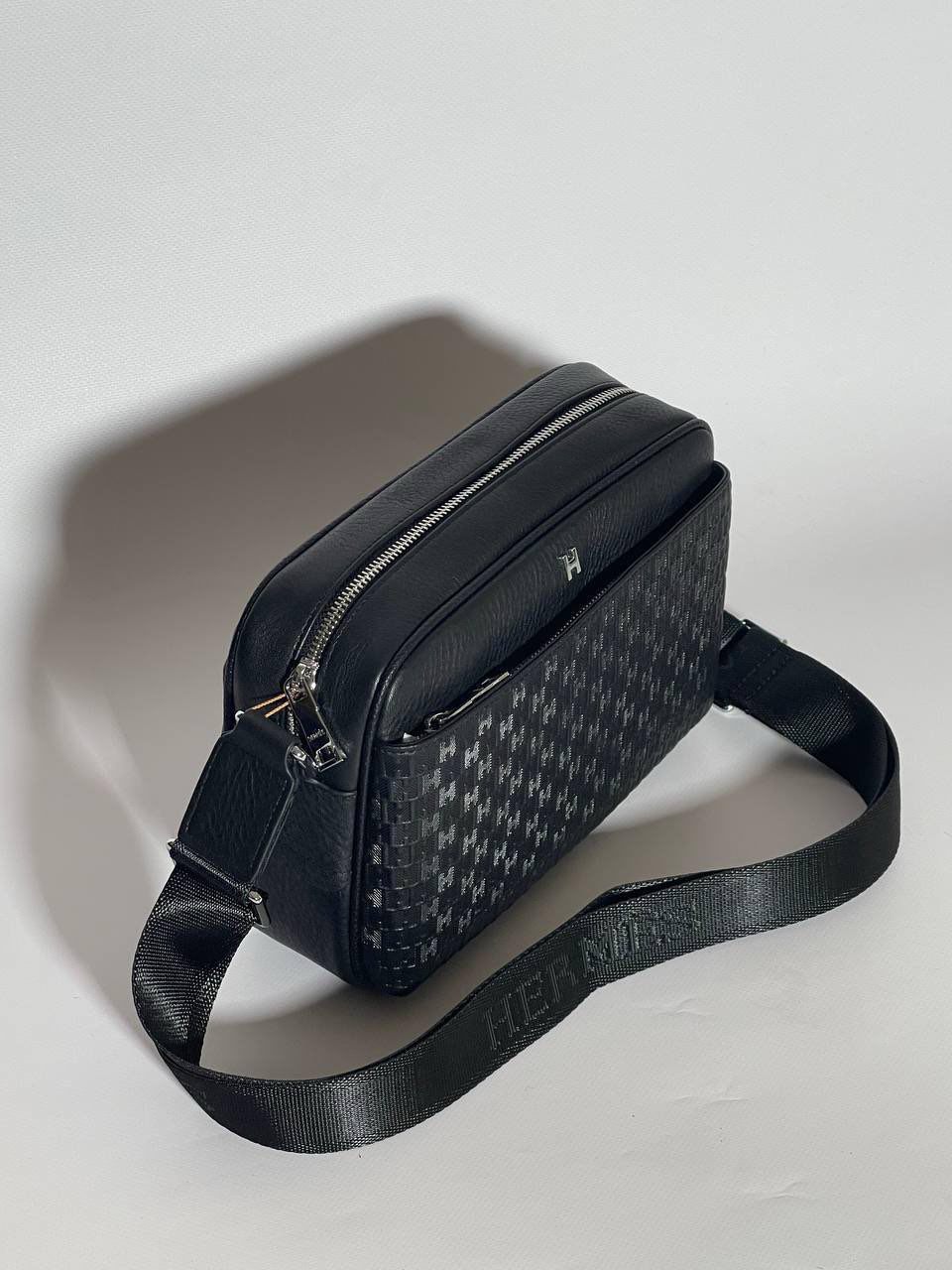 МУЖСКАЯ СУМКА МЕССЕНДЖЕР HERMES детальное фото