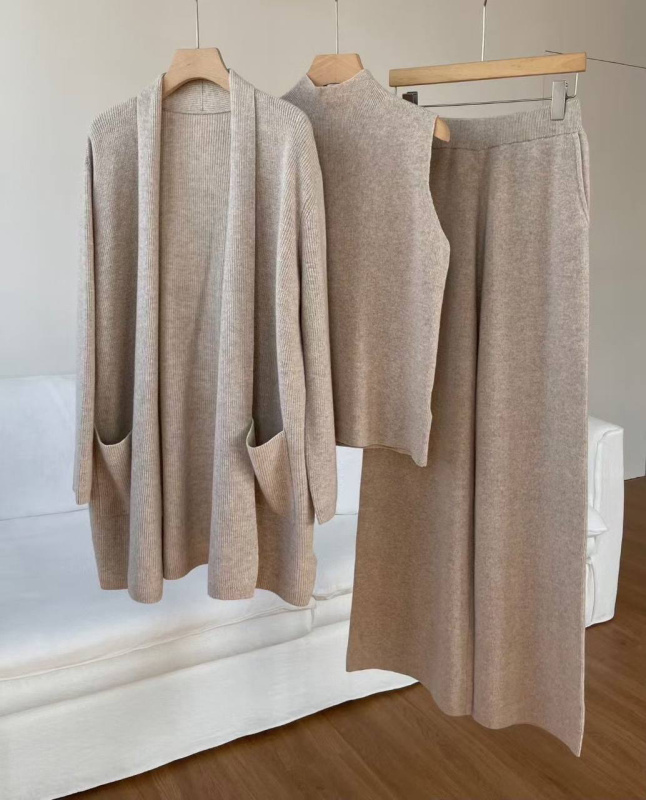 КОСТЮМ LORO PIANA фото