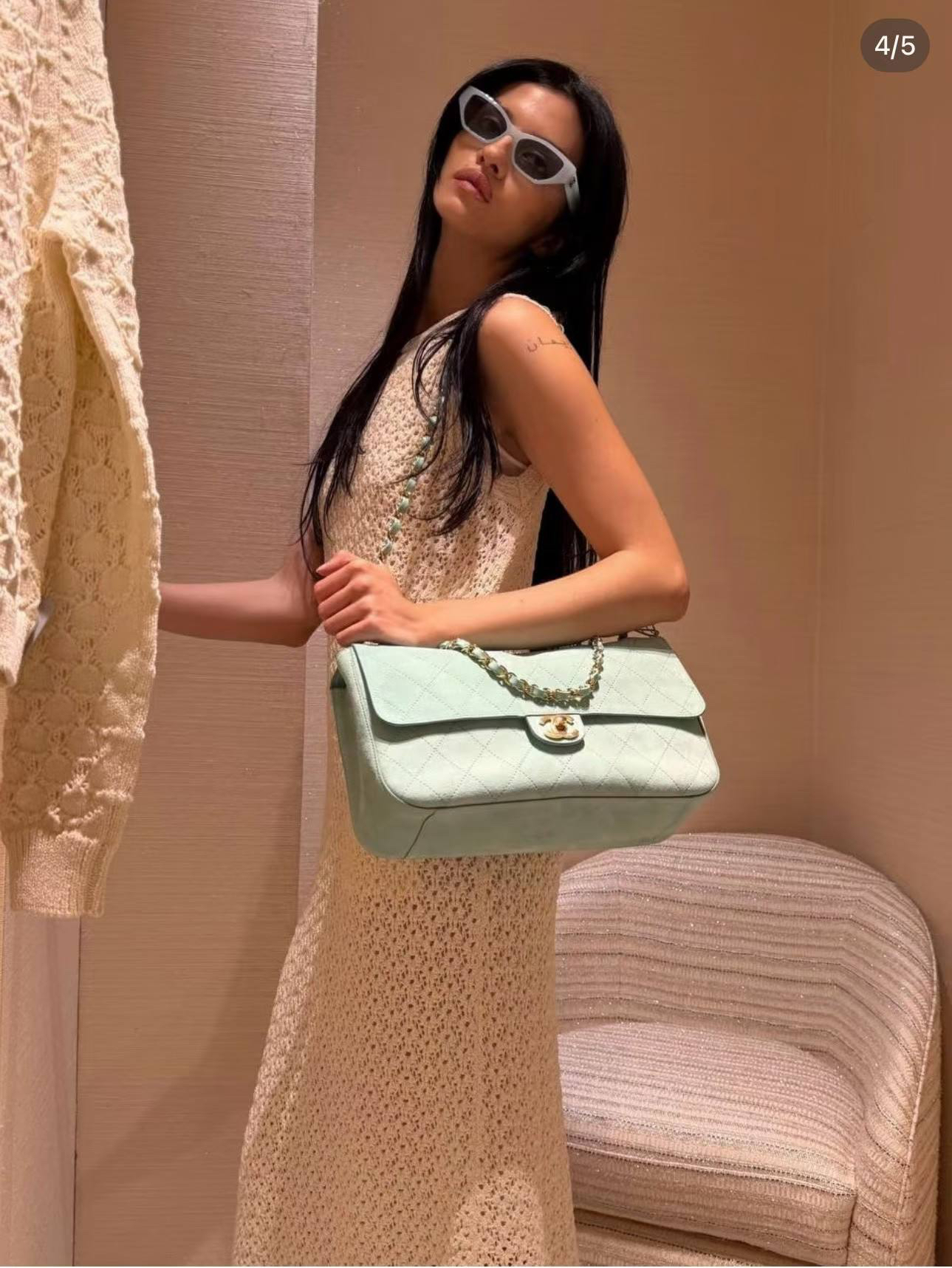 СУМКА CHANEL MAXI FLAP детальное фото