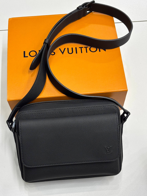 МУЖСКАЯ СУМКА МЕССЕНДЖЕР LOUIS VUITTON фото