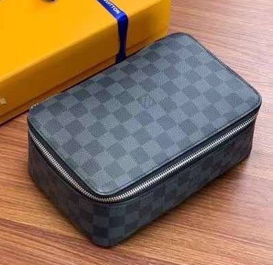 МУЖСКОЙ НЕСЕССЕР КОСМЕТИЧКА LOUIS VUITTON фото