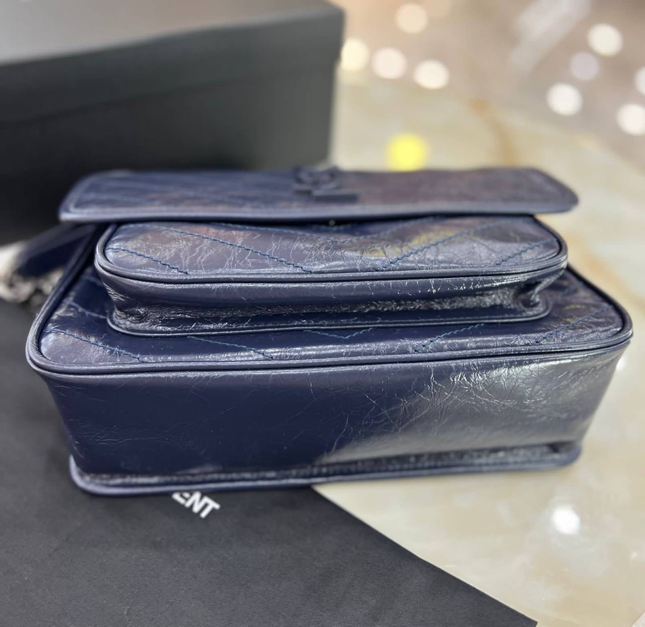 СУМКА SAINT LAURENT NIKI MEDIUM детальное фото