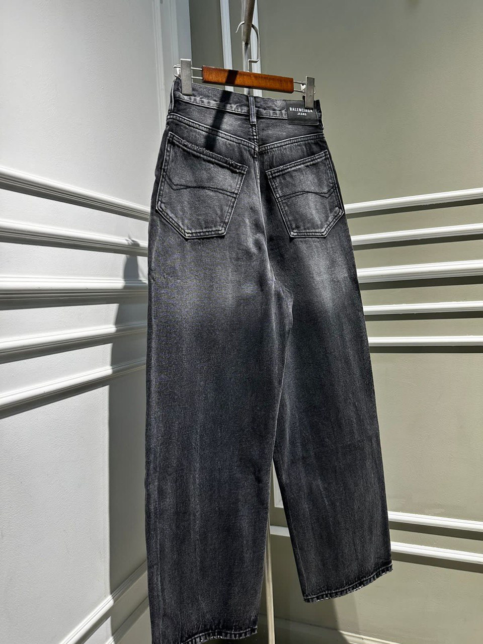 ДЖИНСЫ BALENCIAGA детальное фото