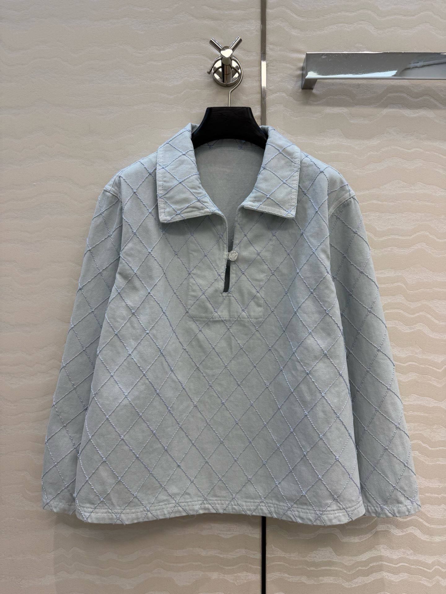 ВЕТРОВКА CHANEL детальное фото