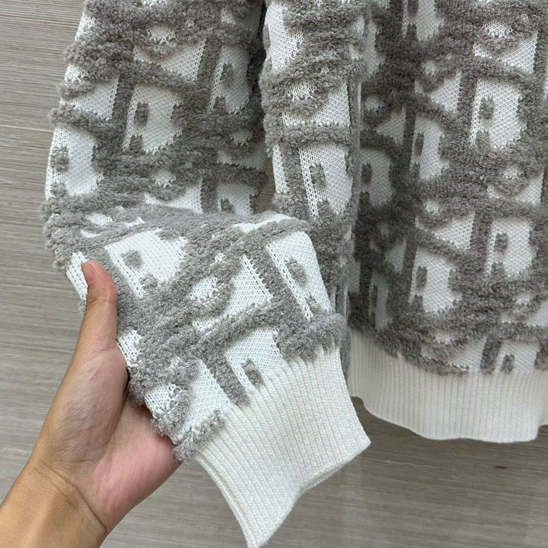 СВИТЕР CHRISTIAN DIOR детальное фото