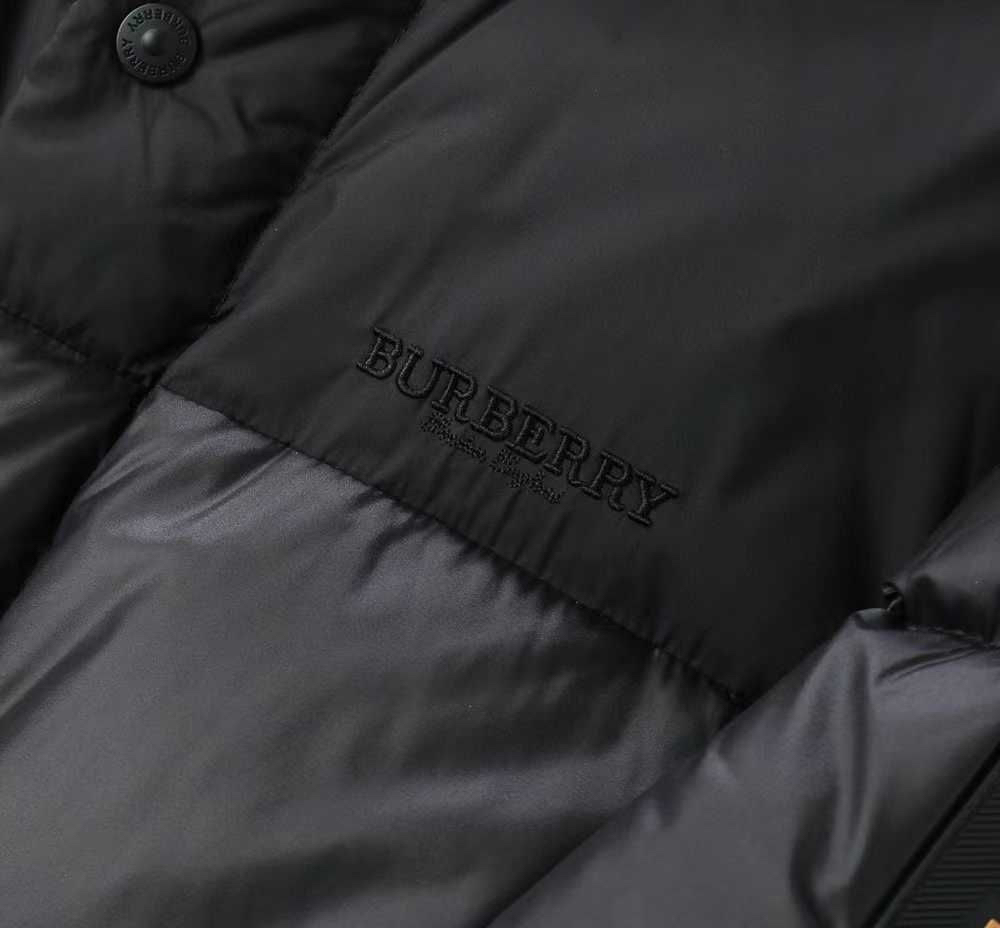 МУЖСКОЙ ПУХОВИК BURBERRY детальное фото