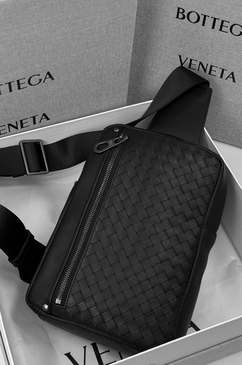 СУМКА СЛИНГ BOTTEGA VENETA детальное фото