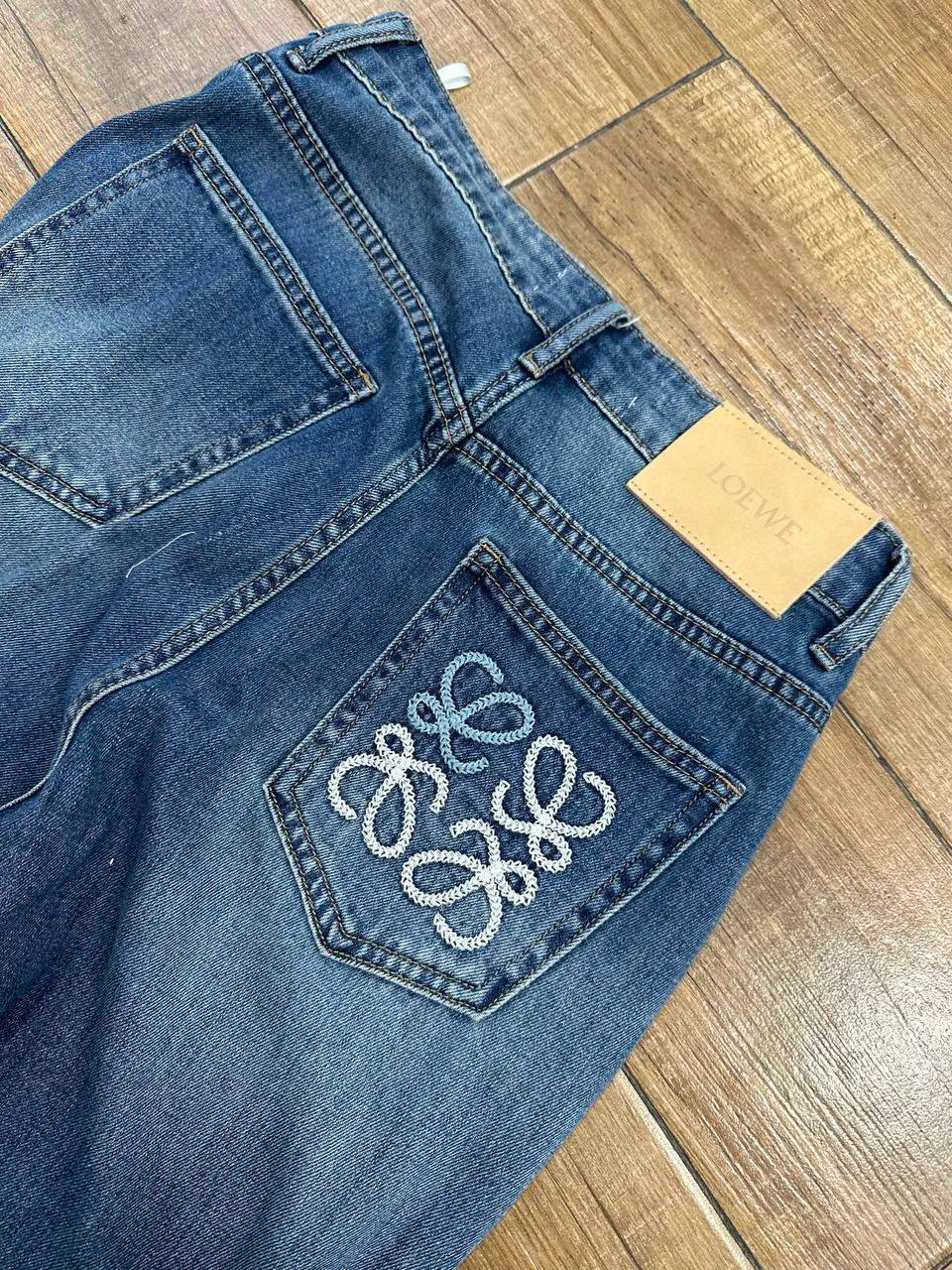 ДЖИНСЫ LOEWE детальное фото