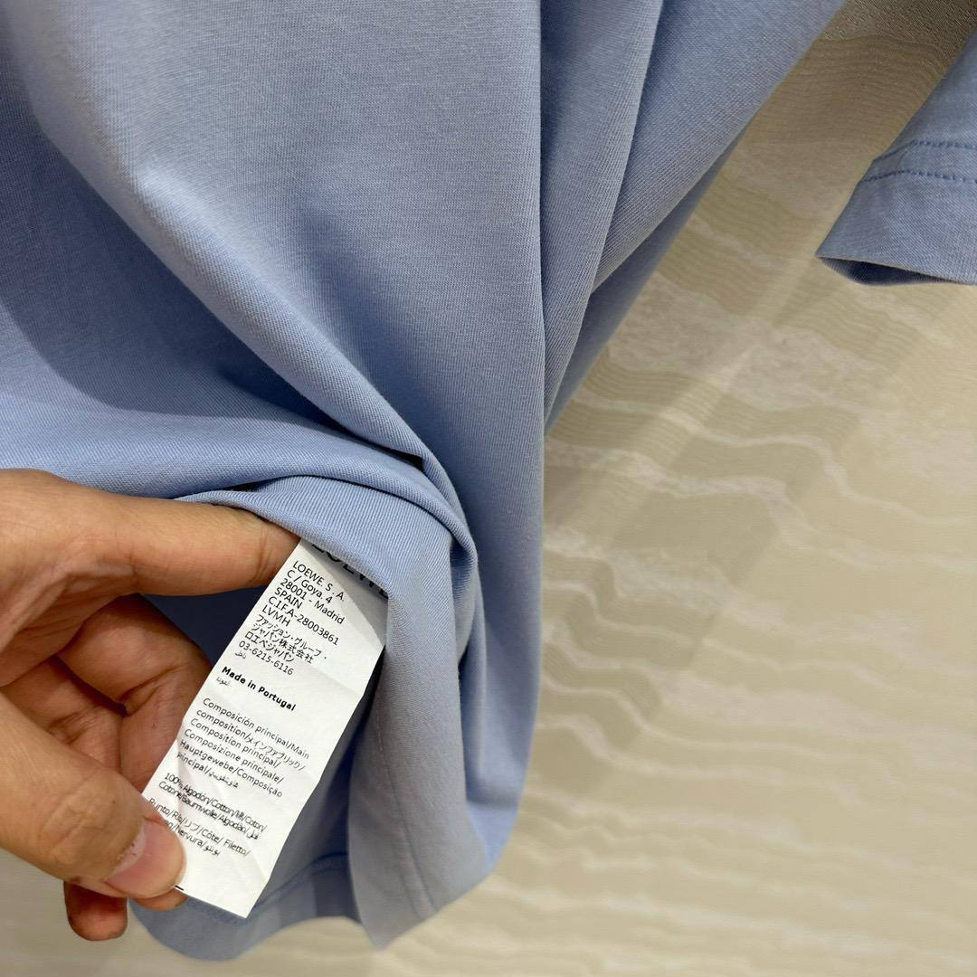 ФУТБОЛКА LOEWE детальное фото