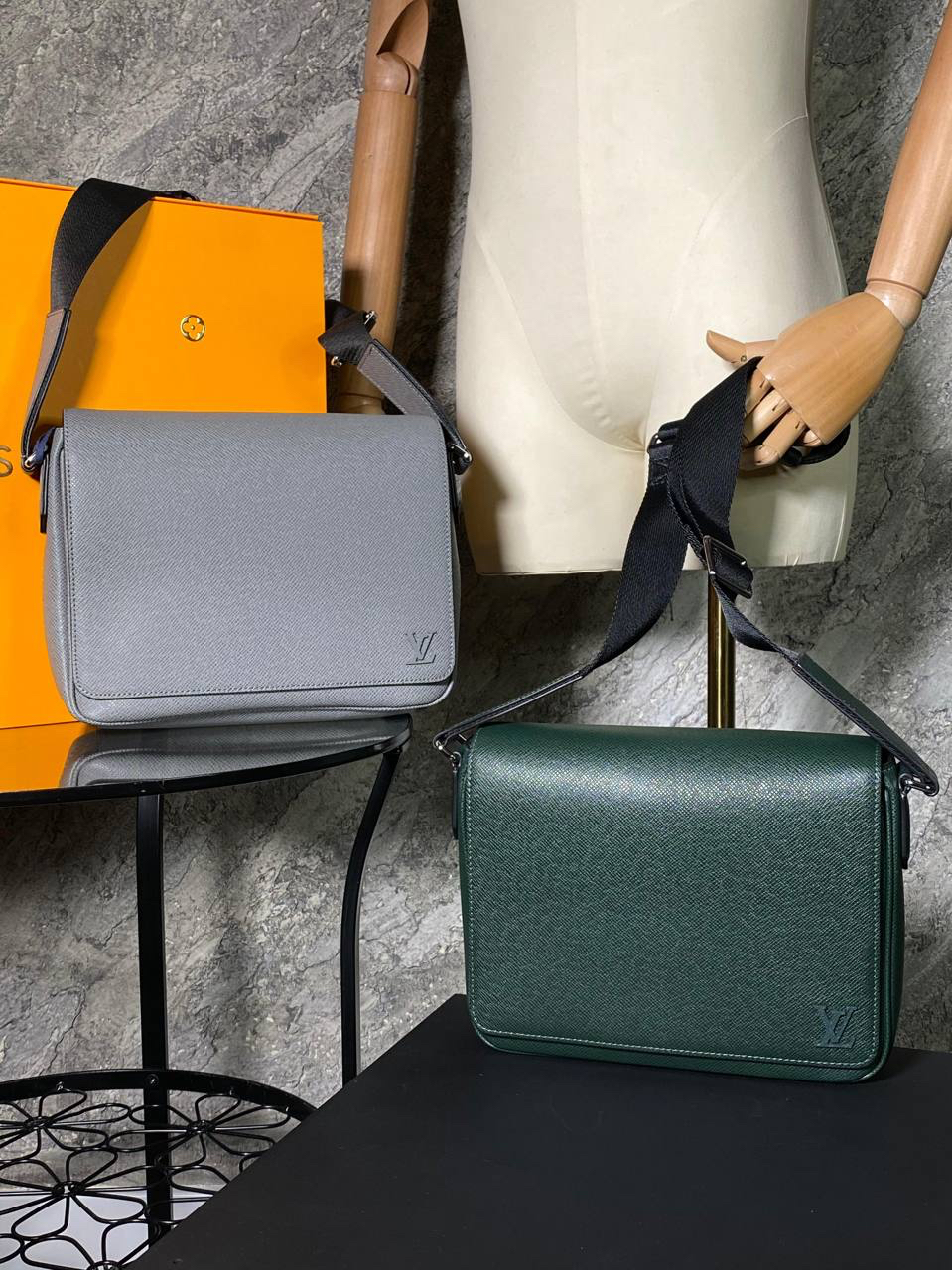 МУЖСКАЯ СУМКА МЕССЕНДЖЕР LOUIS VUITTON детальное фото