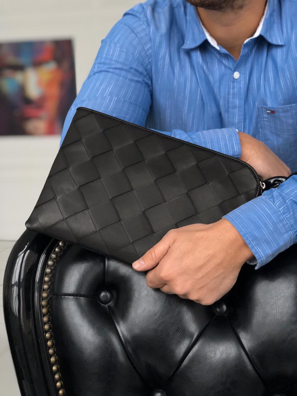КЛАТЧ BOTTEGA VENETA детальное фото