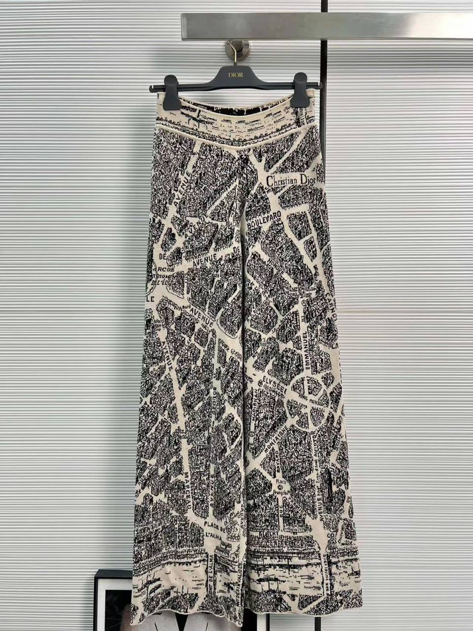 КОСТЮМ CHRISTIAN DIOR детальное фото