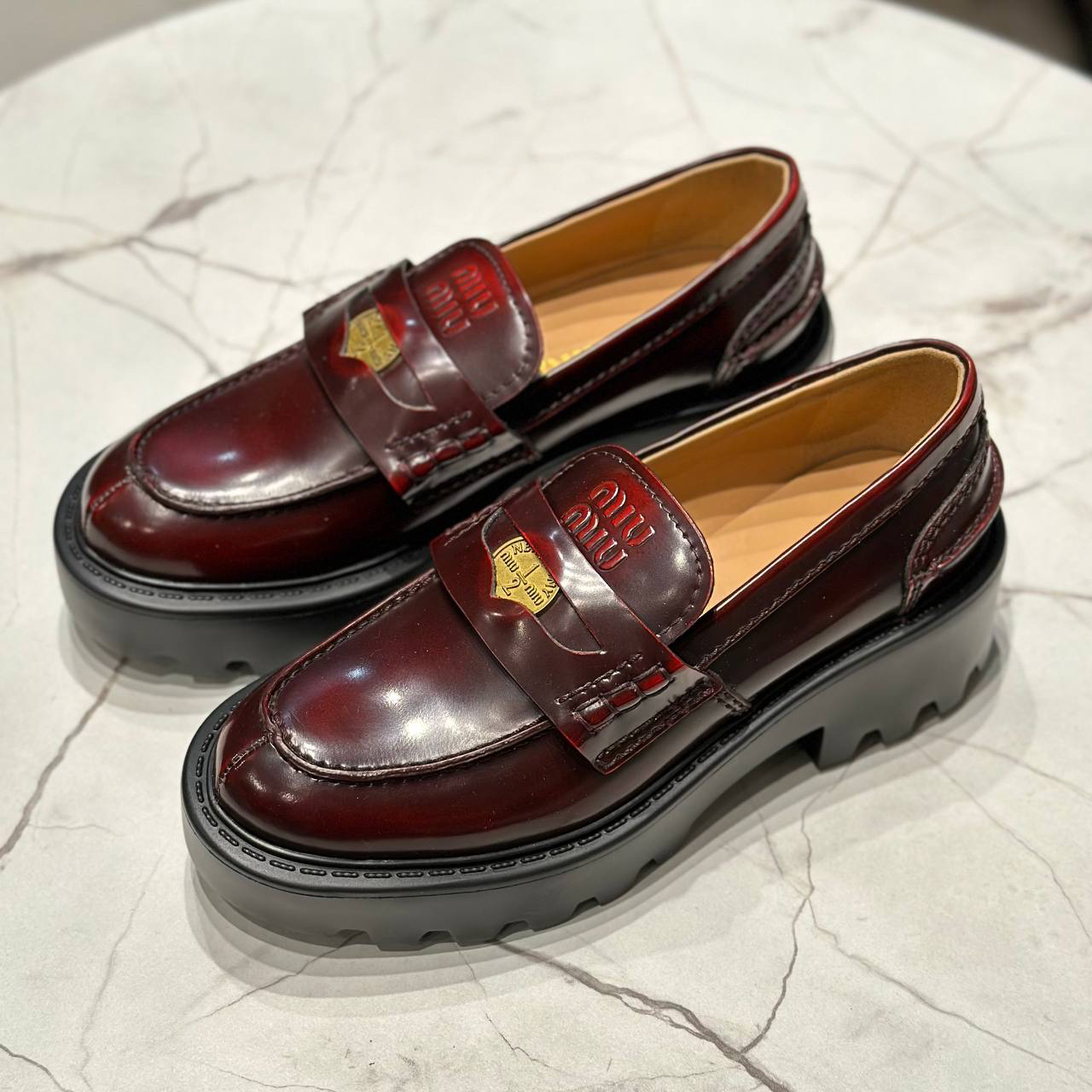 ЛОФЕРЫ MIU MIU детальное фото