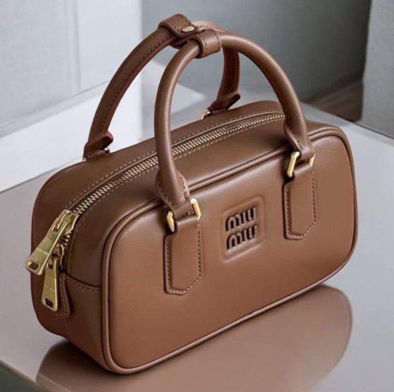 СУМКА MIU MIU фото