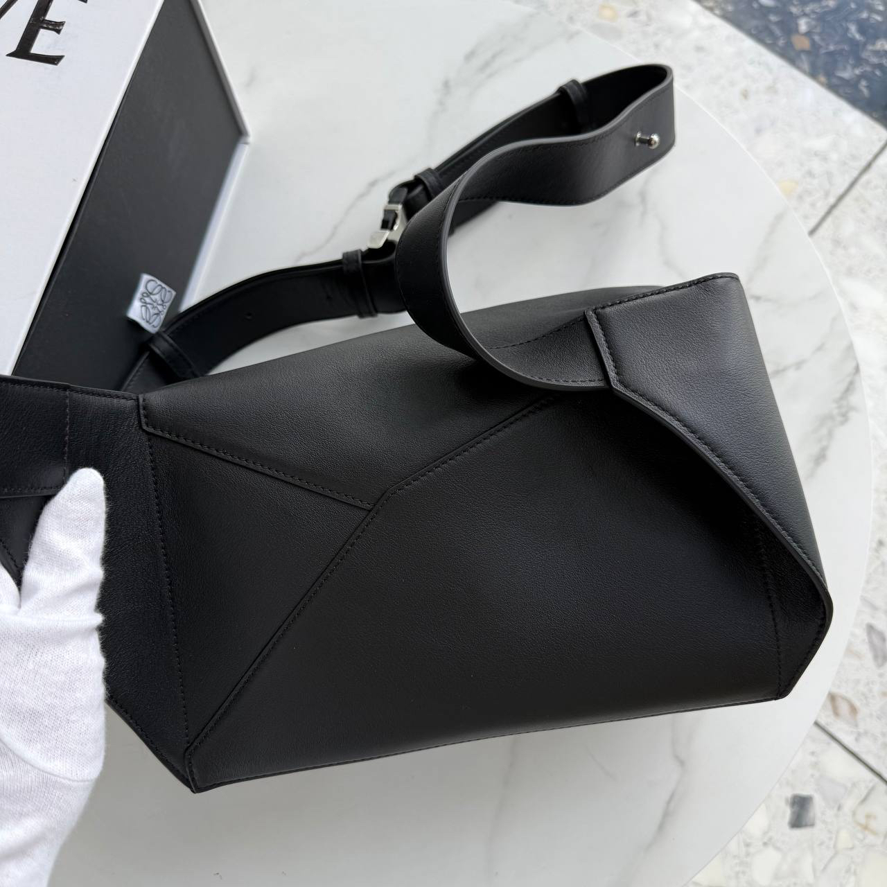 СУМКА МЕССЕНДЖЕР LOEWE детальное фото