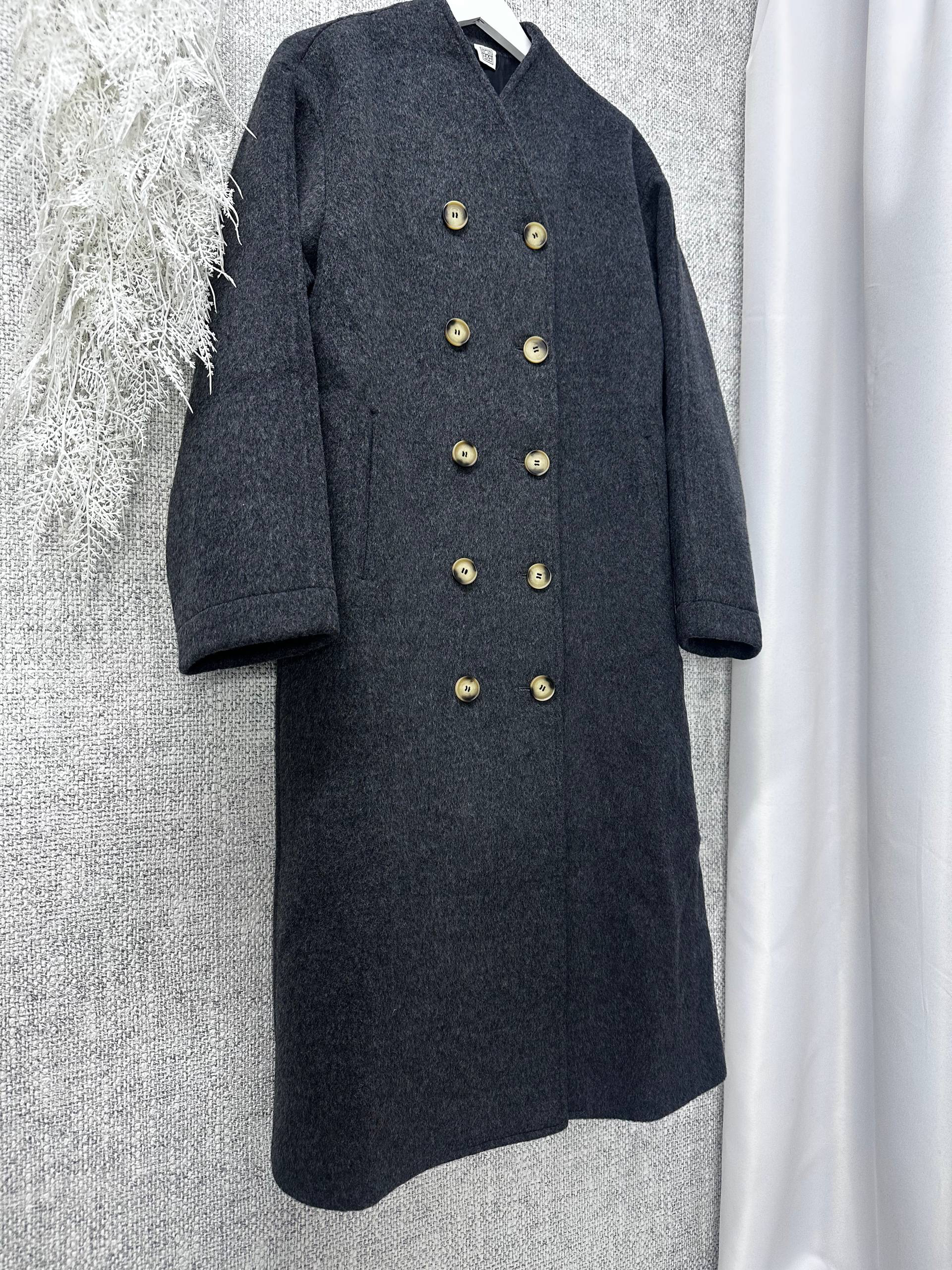 ПАЛЬТО LOEWE детальное фото