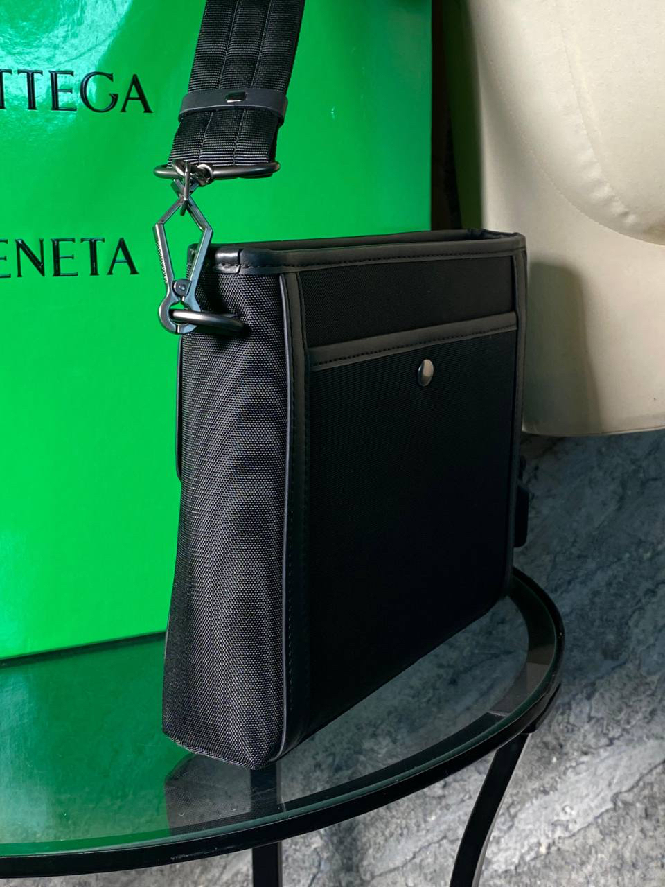 МУЖСКАЯ СУМКА МЕСЕНДЖЕР BOTTEGA VENETA детальное фото