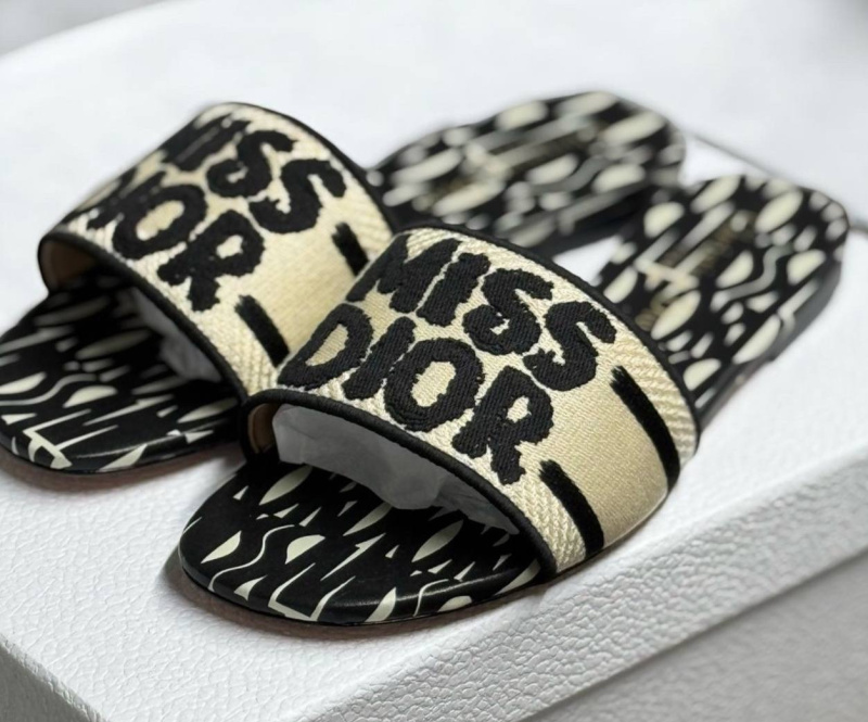 ШЛЕПКИ CHRISTIAN DIOR фото