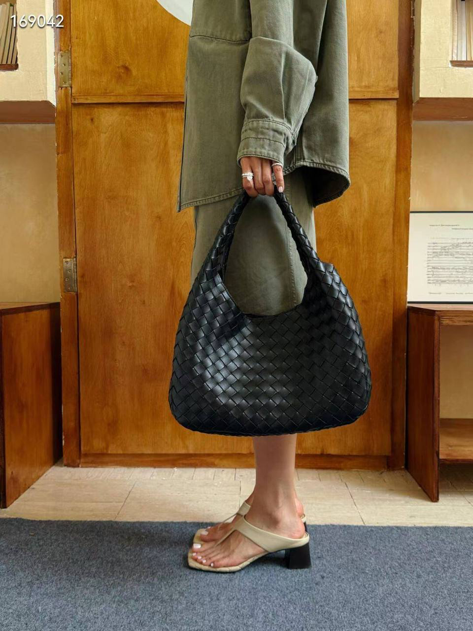 СУМКА BOTTEGA VENETA CAMPANA детальное фото