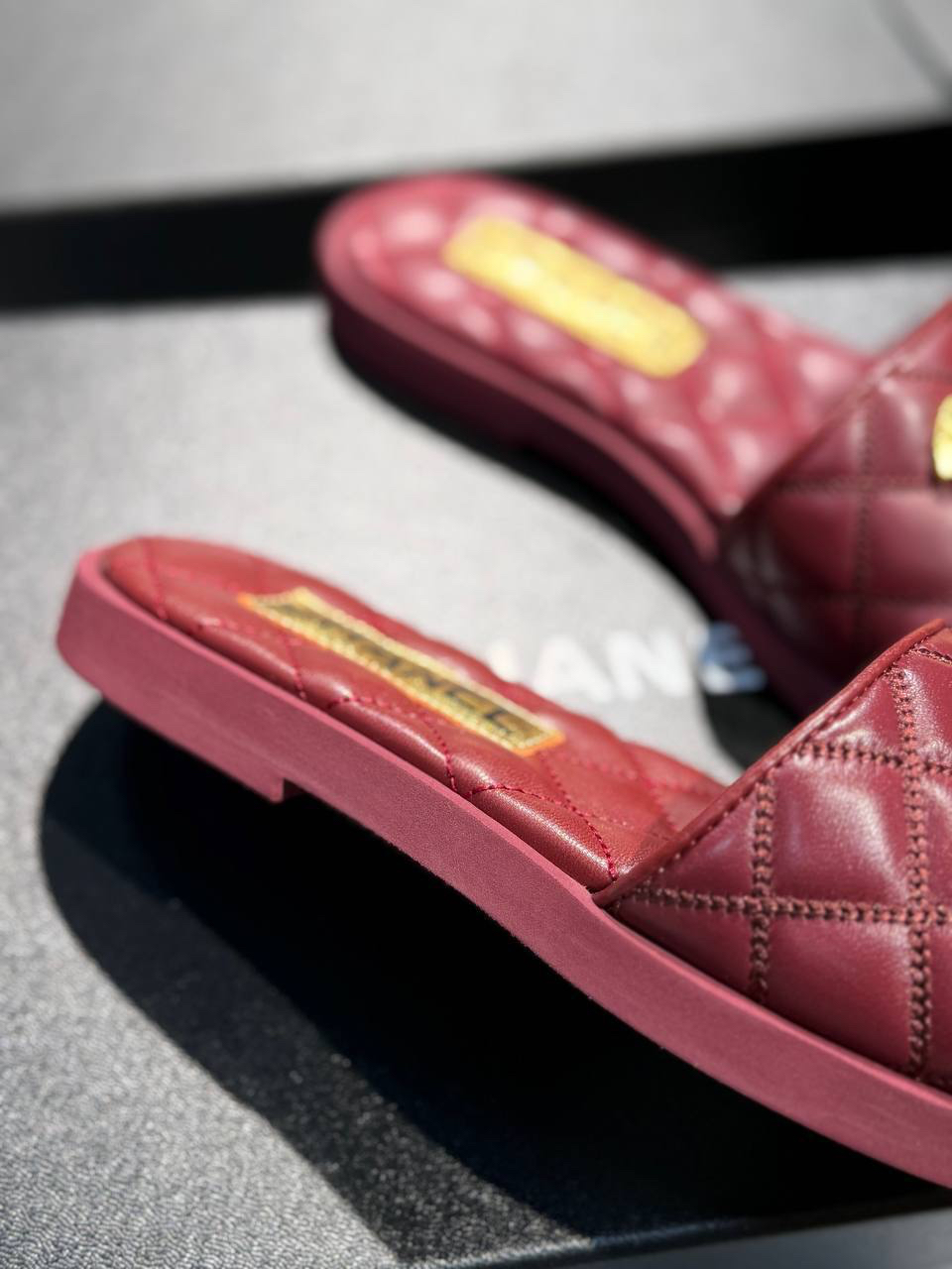 ШЛЕПКИ CHANEL детальное фото