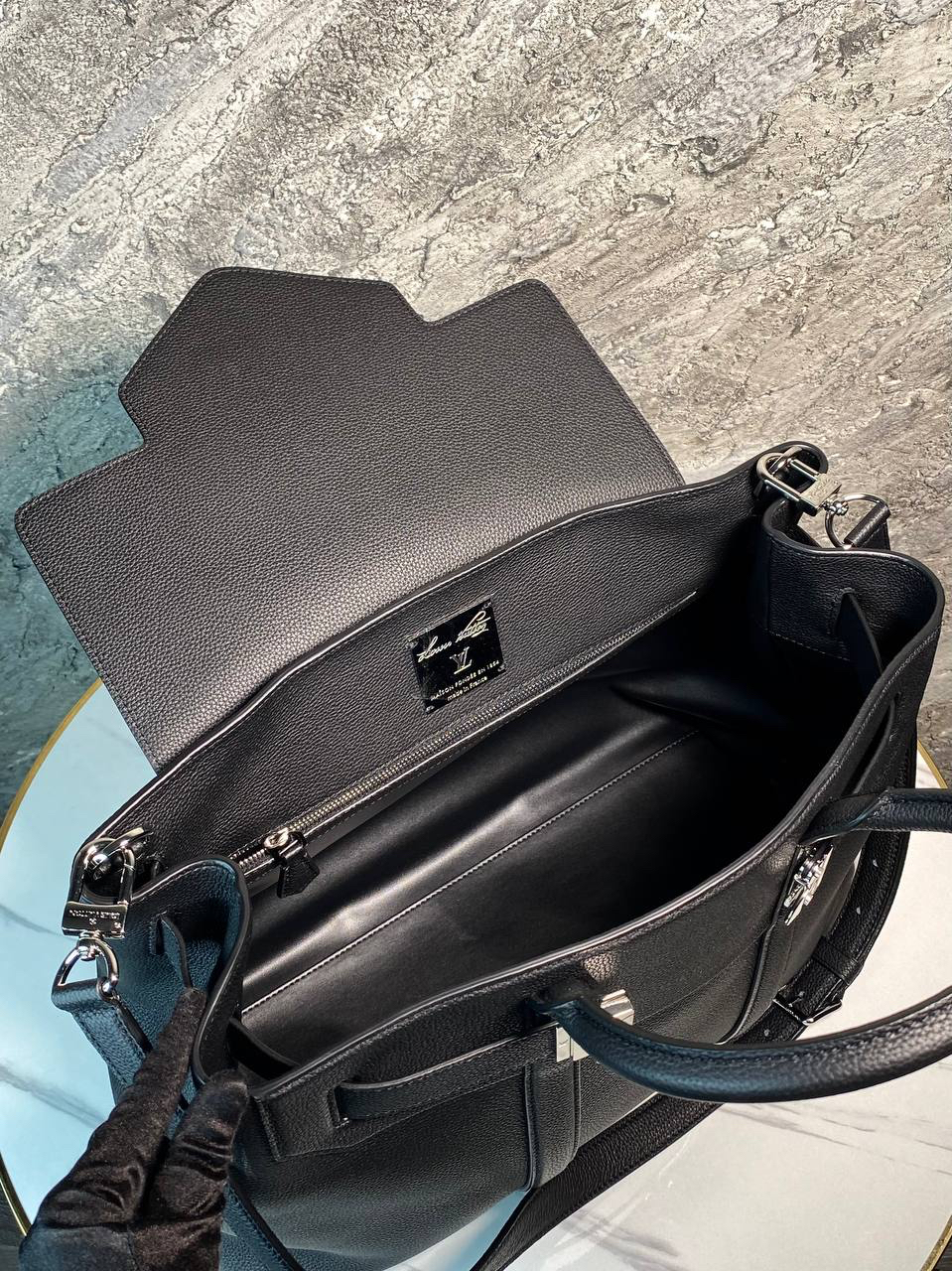 МУЖСКОЙ ПОРТФЕЛЬ LOUIS VUITTON детальное фото