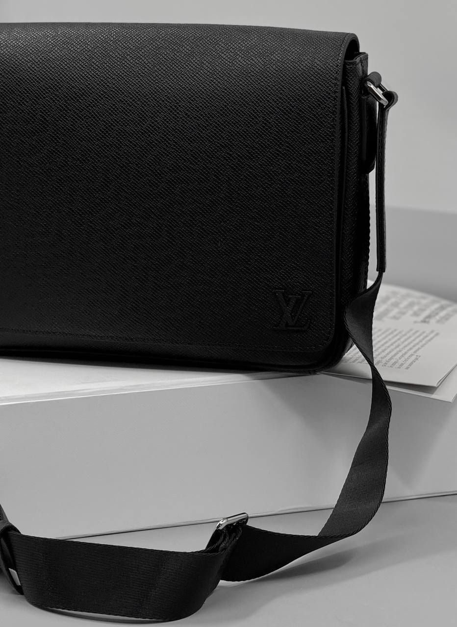 МУЖСКАЯ СУМКА МЕССЕНДЖЕР LOUIS VUITTON детальное фото