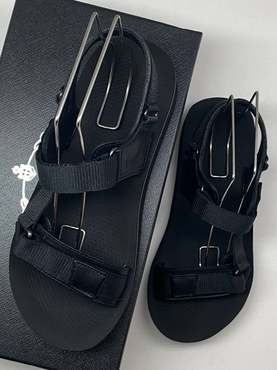 МУЖСКИЕ САНДАЛИИ PRADA детальное фото