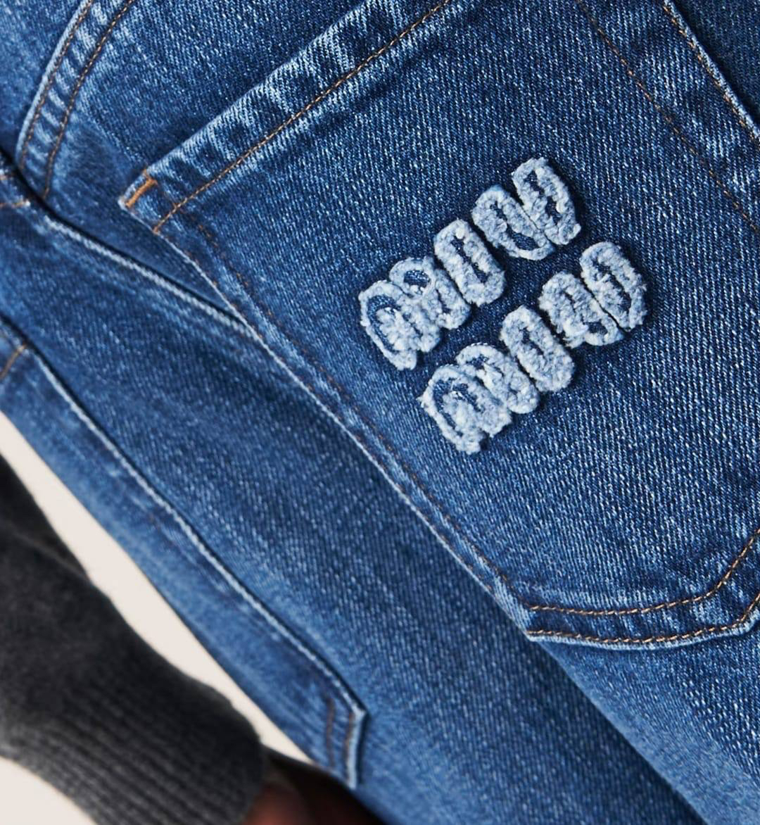 ДЖИНСЫ MIU MIU детальное фото