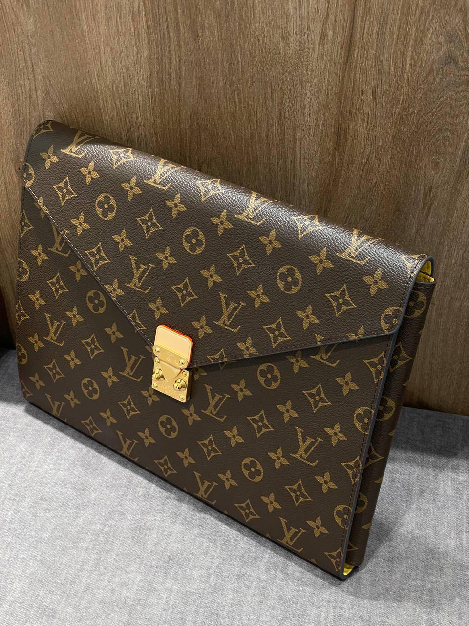 ПАПКА LOUIS VUITTON детальное фото
