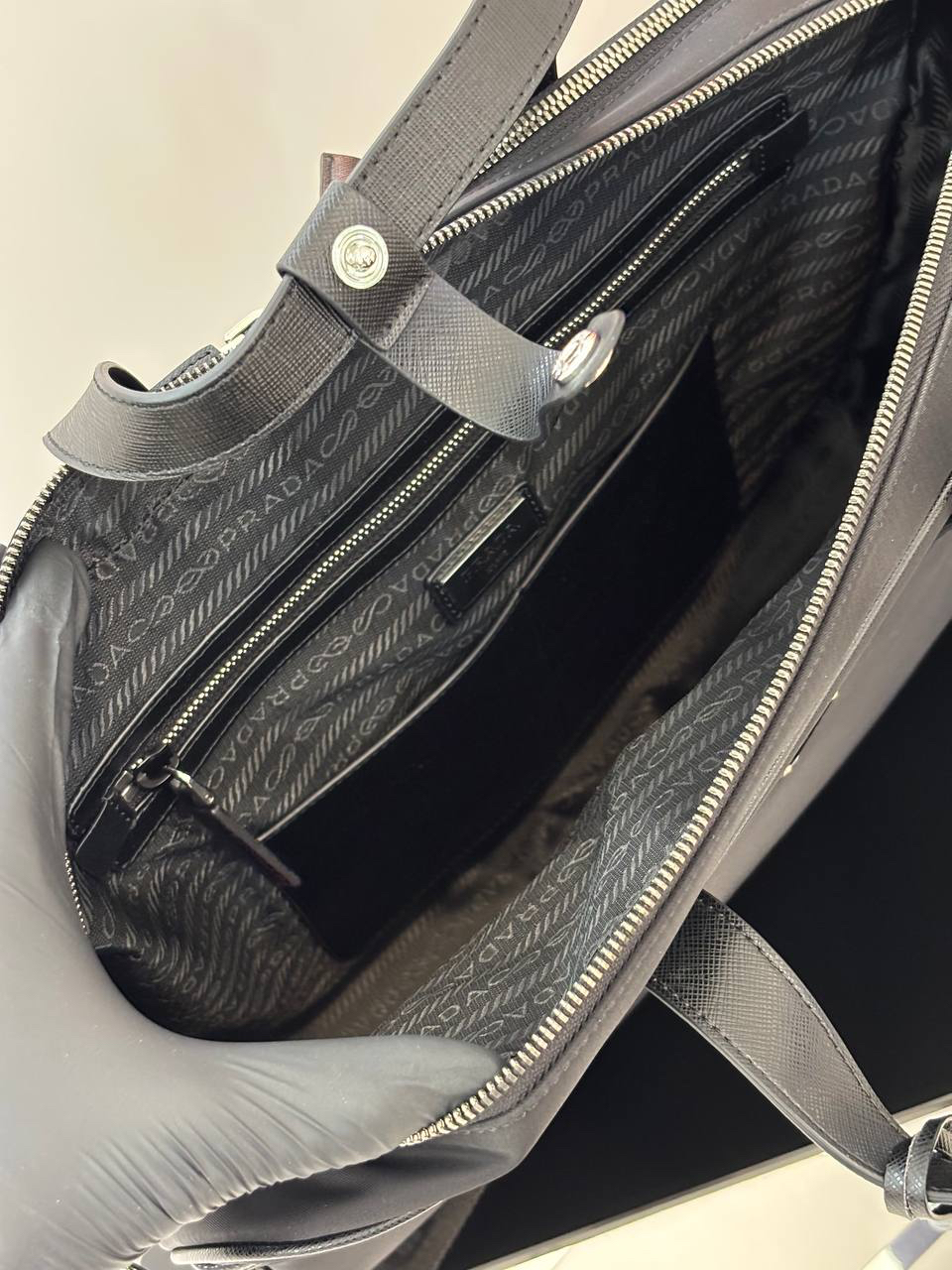 ПОРТФЕЛЬ PRADA детальное фото