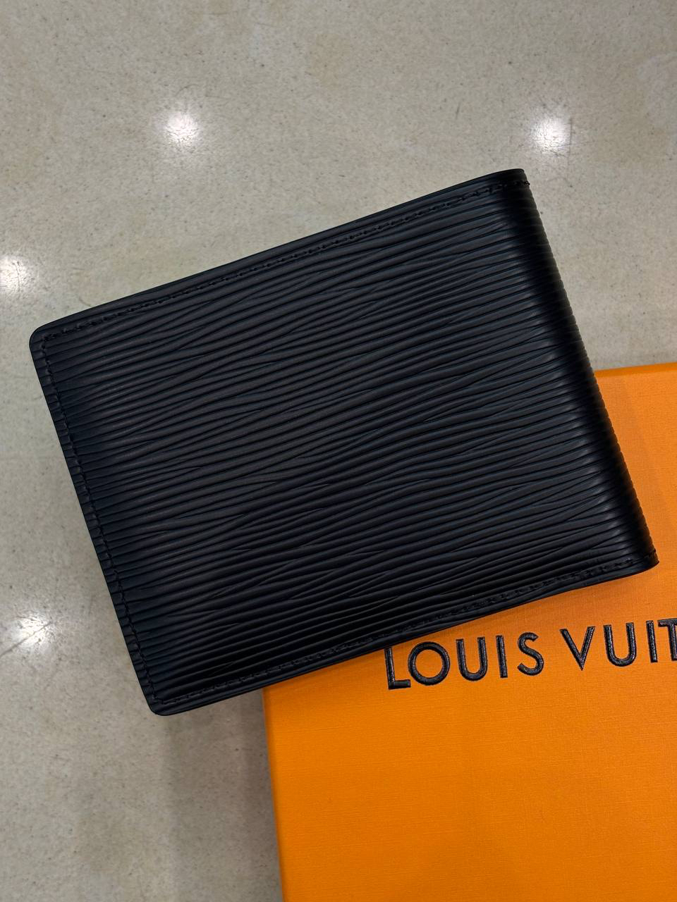 МУЖСКОЙ ПОРТМОНЕ LOUIS VUITTON детальное фото