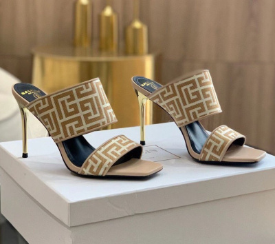 ШЛЕПКИ BALMAIN фото