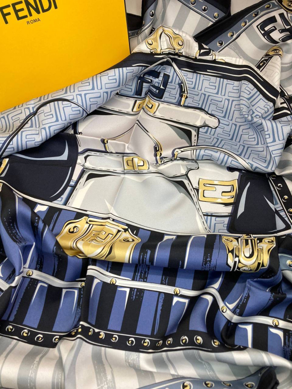 ПЛАТОК FENDI фото