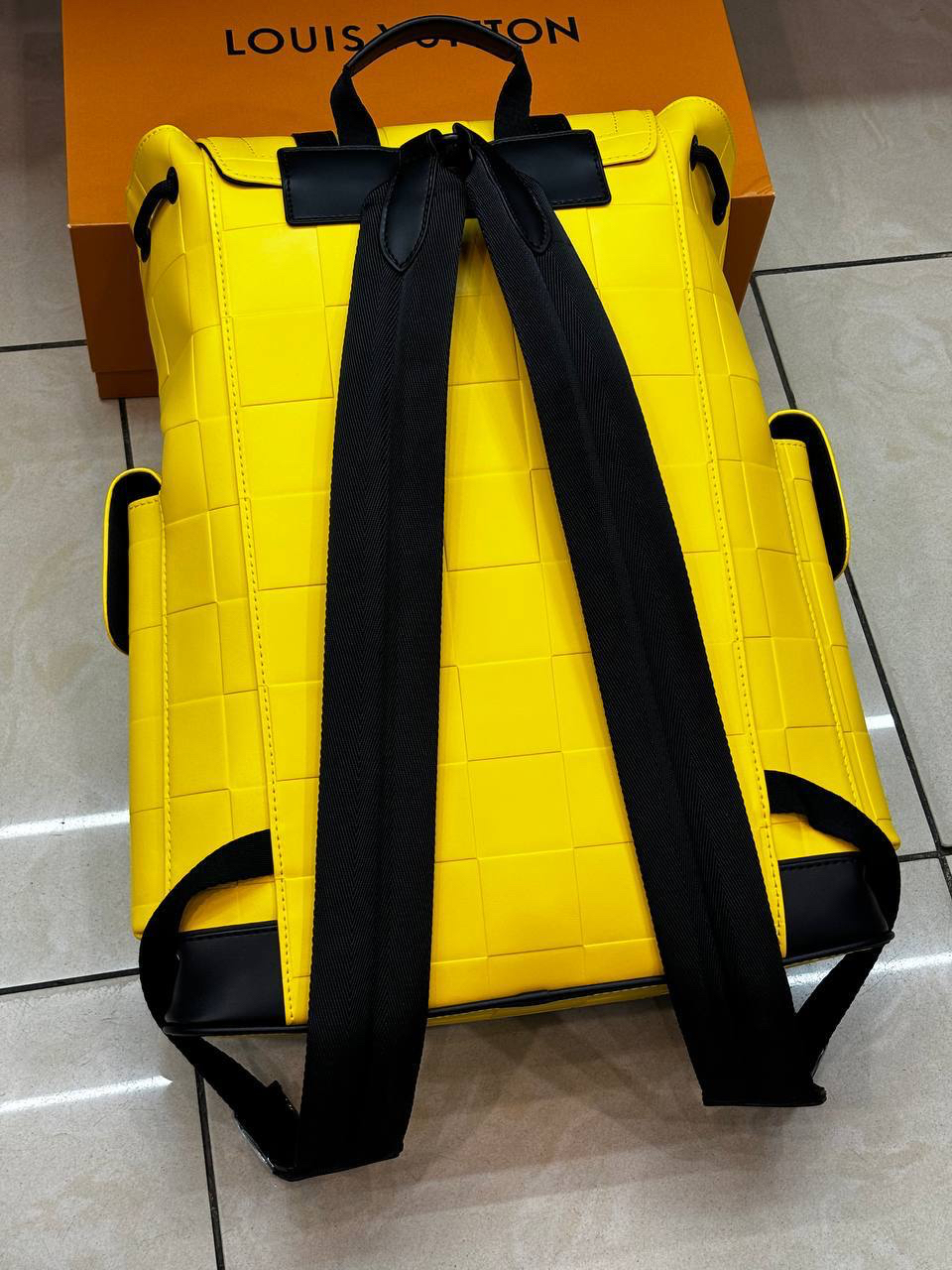 МУЖСКОЙ РЮКЗАК LOUIS VUITTON детальное фото