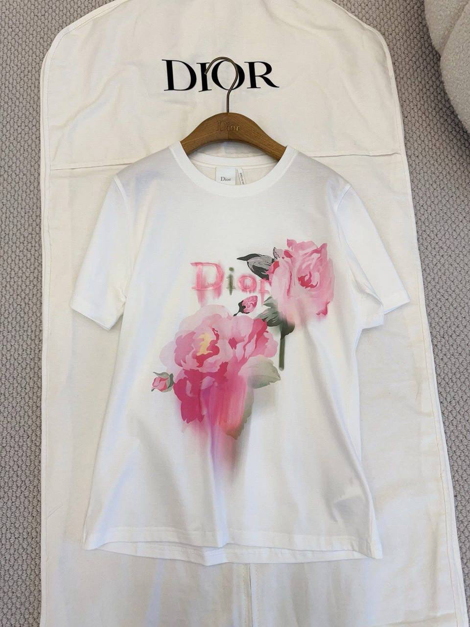 ФУТБОЛКА CHRISTIAN DIOR детальное фото