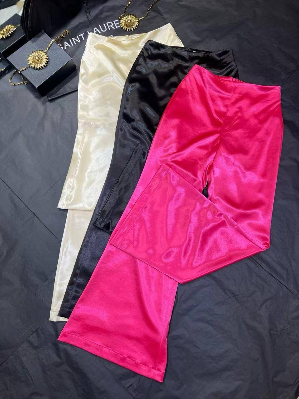 КОСТЮМ SAINT LAURENT детальное фото