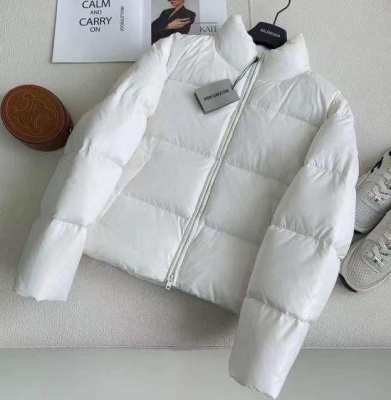 ПУХОВИК BALENCIAGA фото