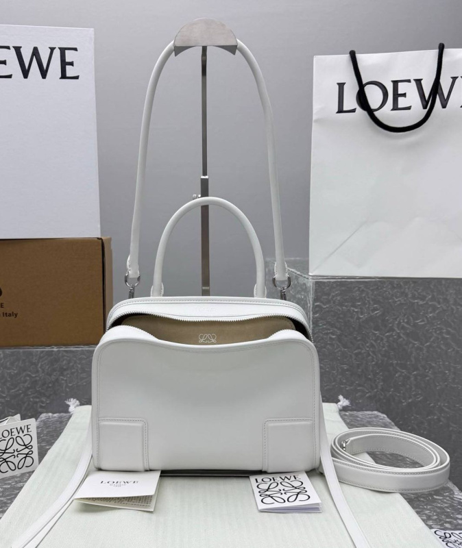 СУМКА LOEWE фото