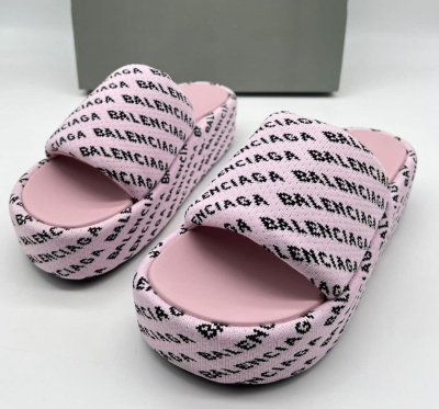 ШЛЕПКА BALENCIAGA фото