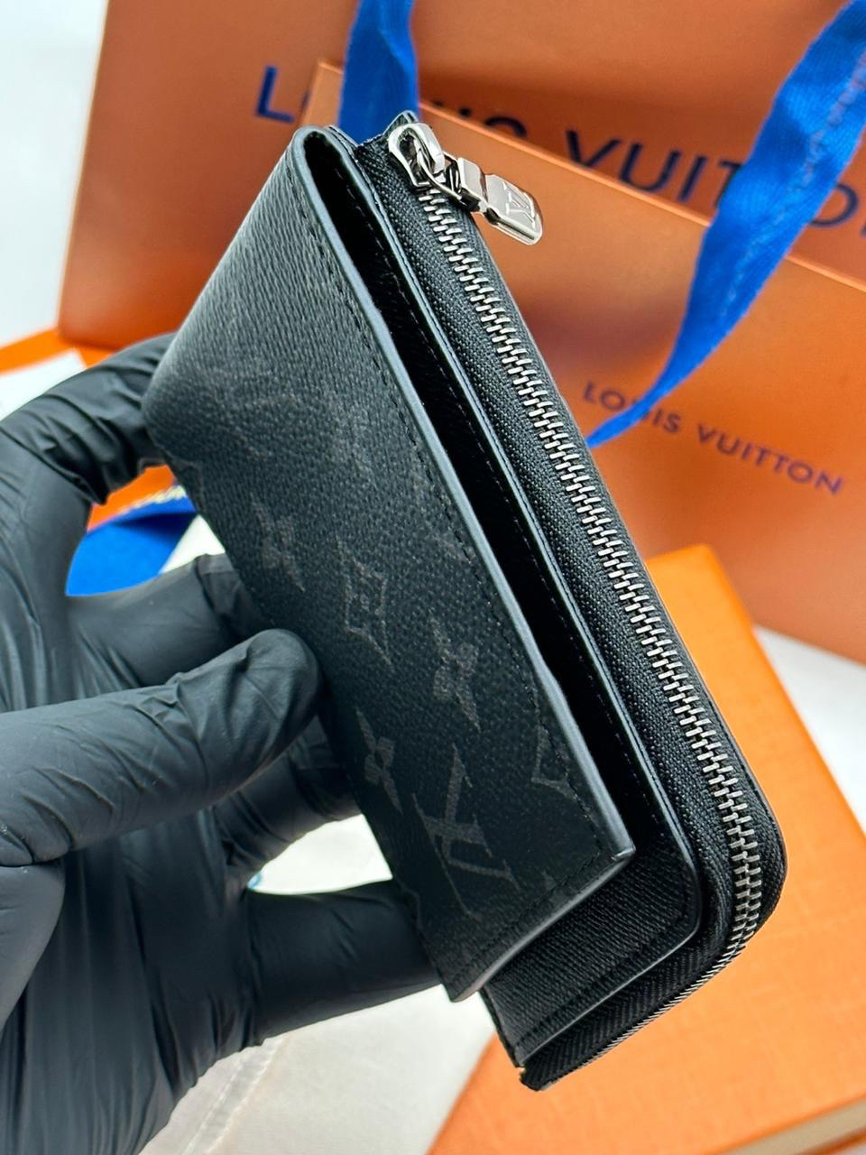 КАРТХОЛДЕР LOUIS VUITTON детальное фото