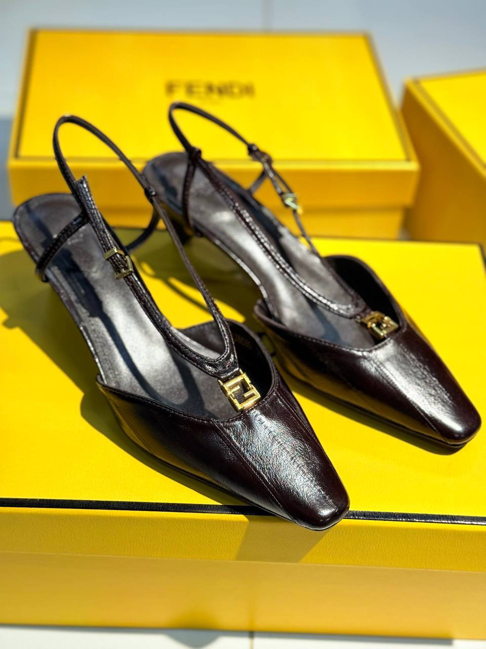 ТУФЛИ FENDI детальное фото