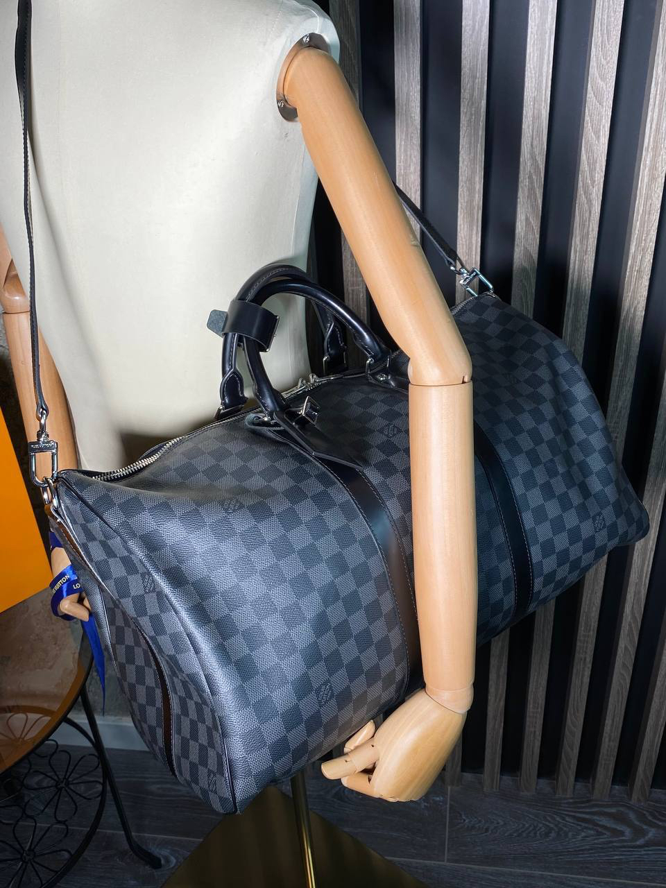 ДОРОЖНАЯ СУМКА LOUIS VUITTON детальное фото