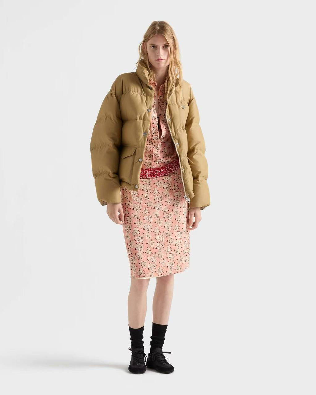 ПУХОВИК PRADA детальное фото