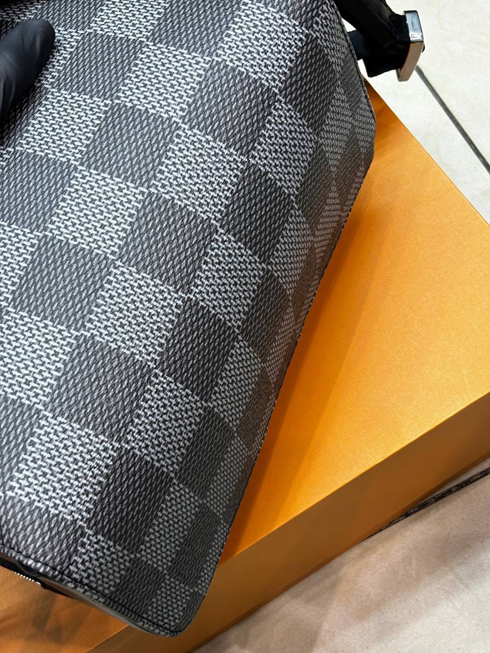 МУЖСКОЙ РЮКЗАК LOUIS VUITTON детальное фото