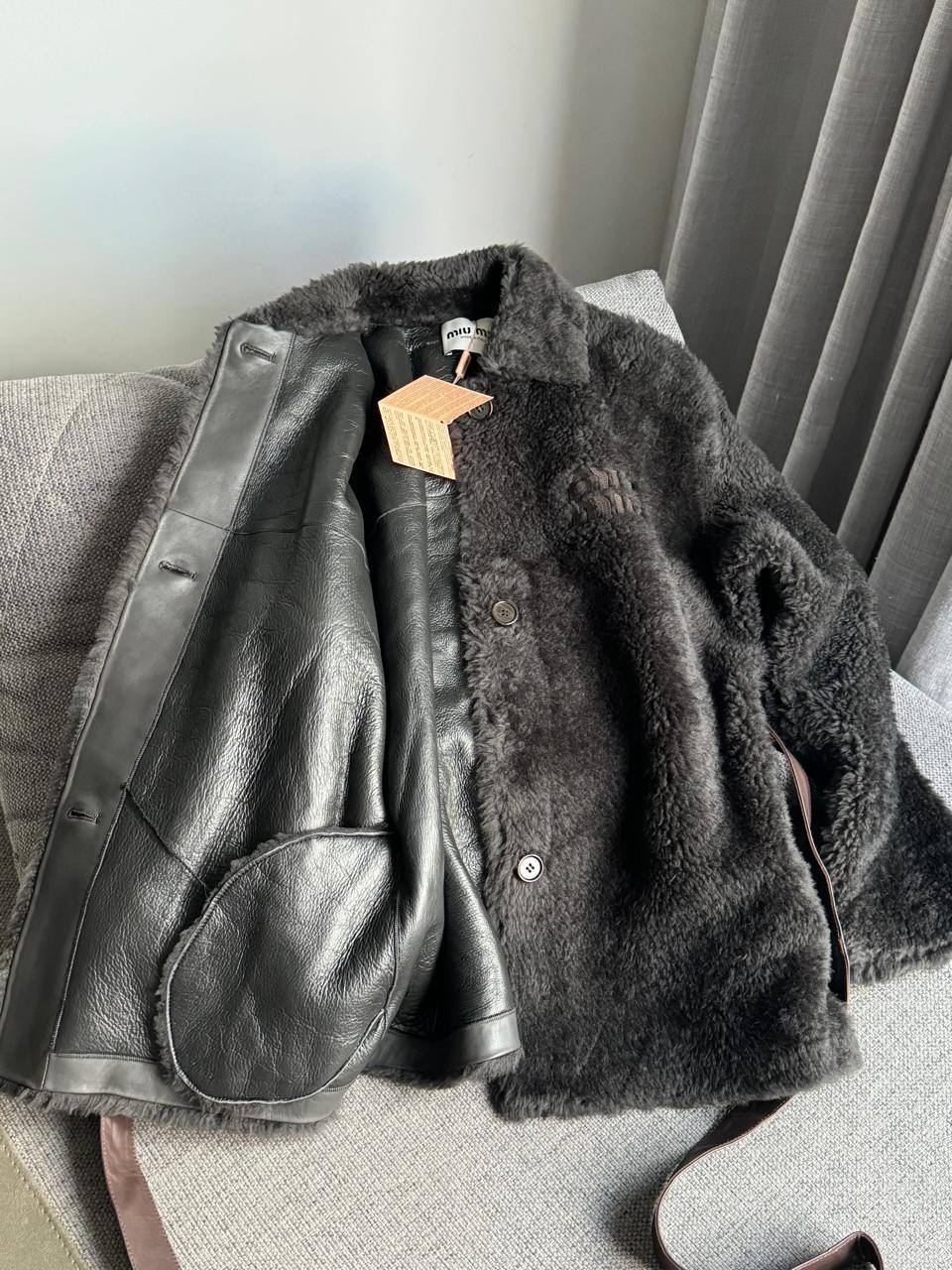 ДУБЛЕНКА MIU MIU детальное фото