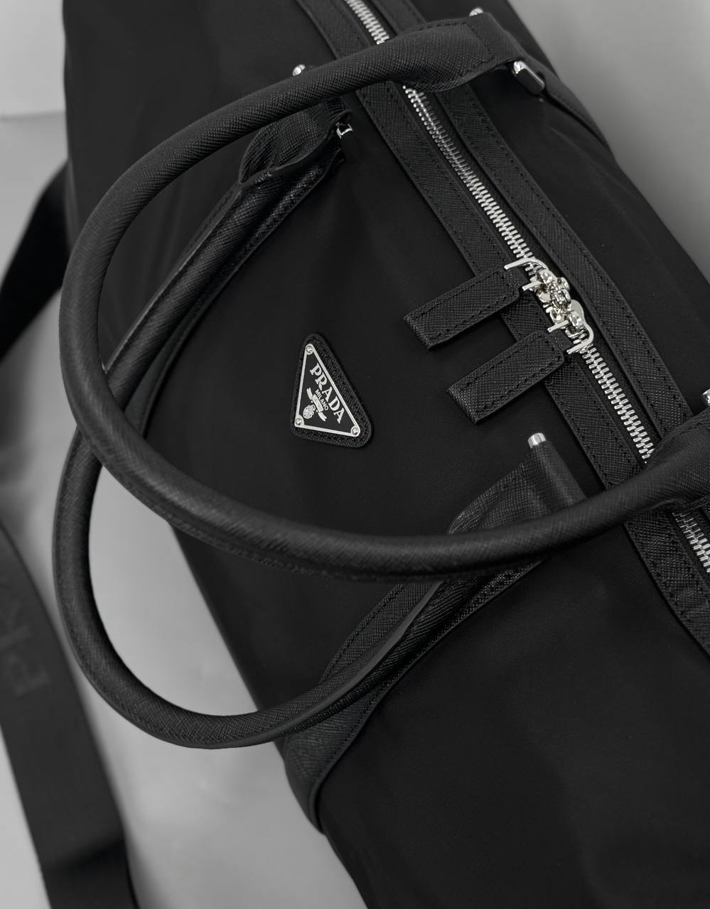 ДОРОЖНАЯ СУМКА PRADA детальное фото